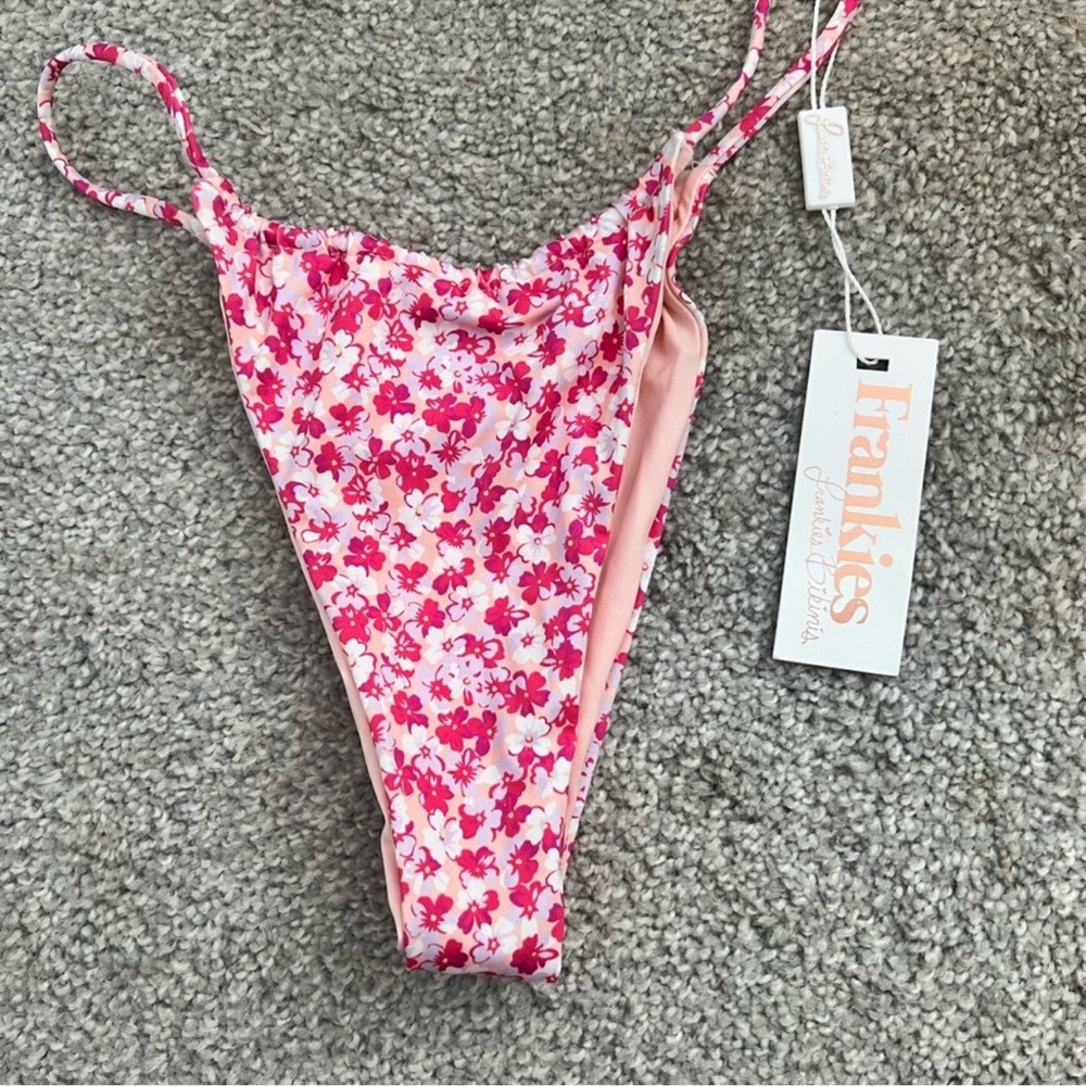 Frankie’s bikinis Delia bottoms NWT